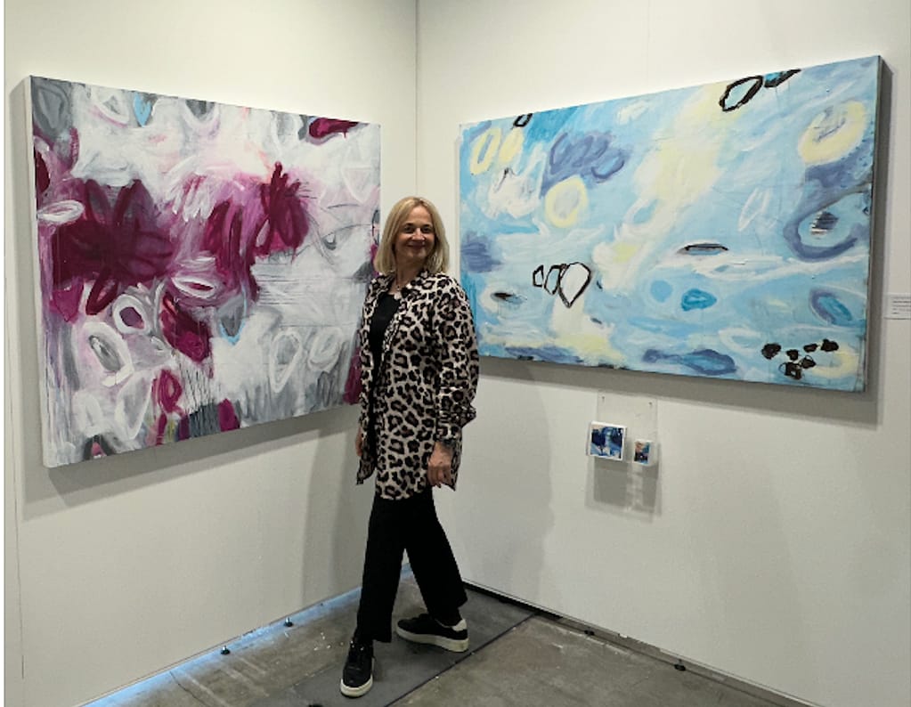 Dettmer-Jana-auf-Ihrer-Ausstellung-waehred-der-Discovery-Art-Cologne