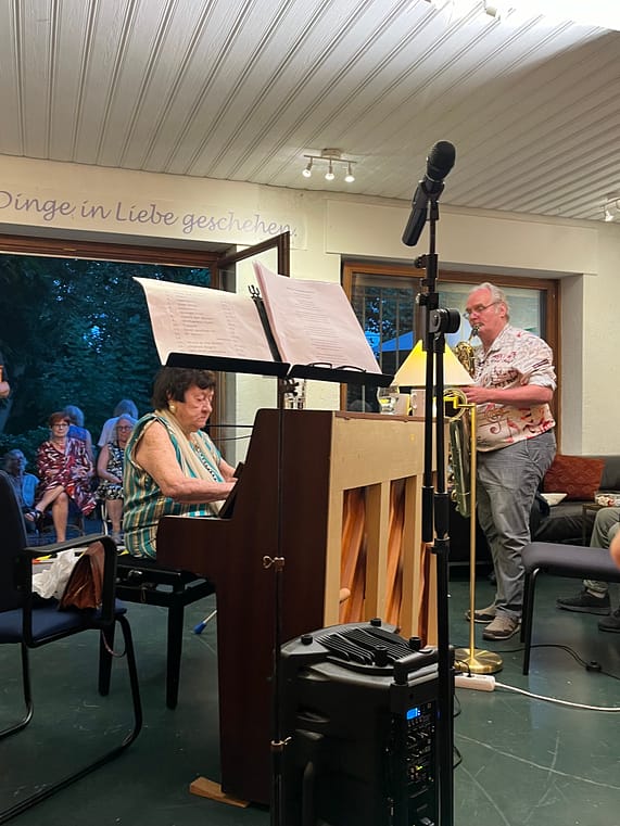 Jazzpianistin Prof. Ilse Storb und das Love&Peace Trio in der Kulturvilla Kampschulte