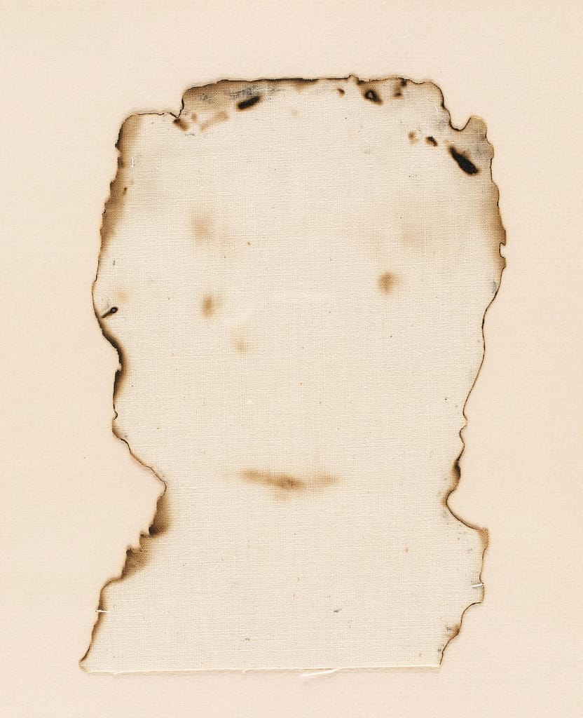 Lenke RothmanQuality of LifeKunstverein in Hamburg2026Lenke Rothman, aus der Serie Faces Burnt in Fabric, 1976. Privatsammlung. Foto ©Helene Toresdotter/Malmö Konsthall